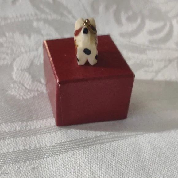 Vintage Gold and Red Cat Charm - Picture 3 of 4